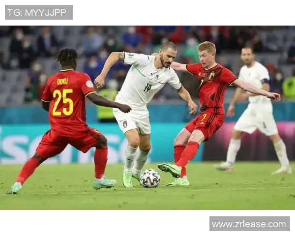 足球明星脚踩足球的精彩瞬间展现球场魅力与运动激情 足球明星脚踩足球的精彩瞬间展现球场魅力与运动激情